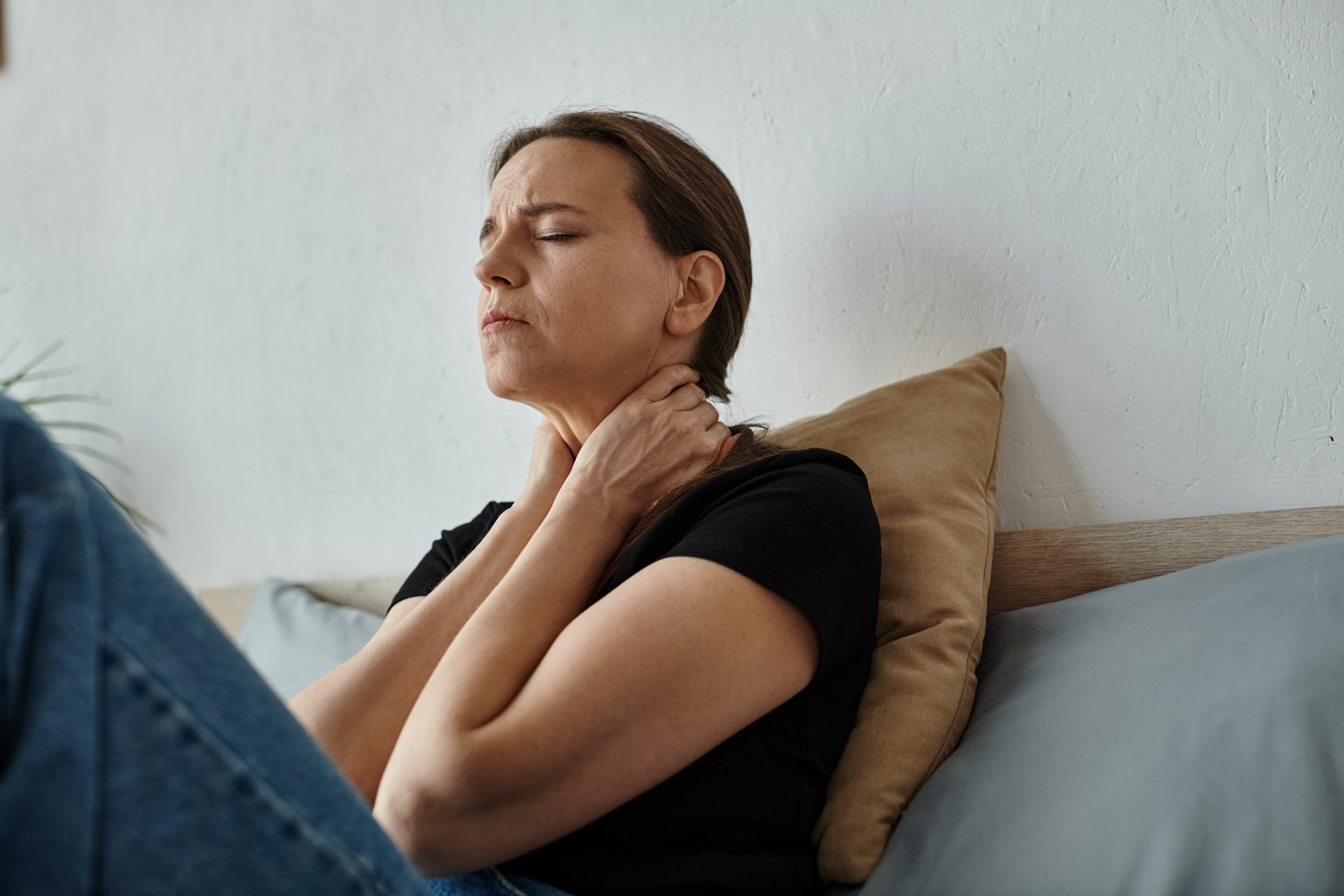 how to explain fibromyalgia to family, fibromyalgia symptoms explained, why people don’t understand fibromyalgia, Oakland chiropractor for fibromyalgia, fibromyalgia support in Oakland