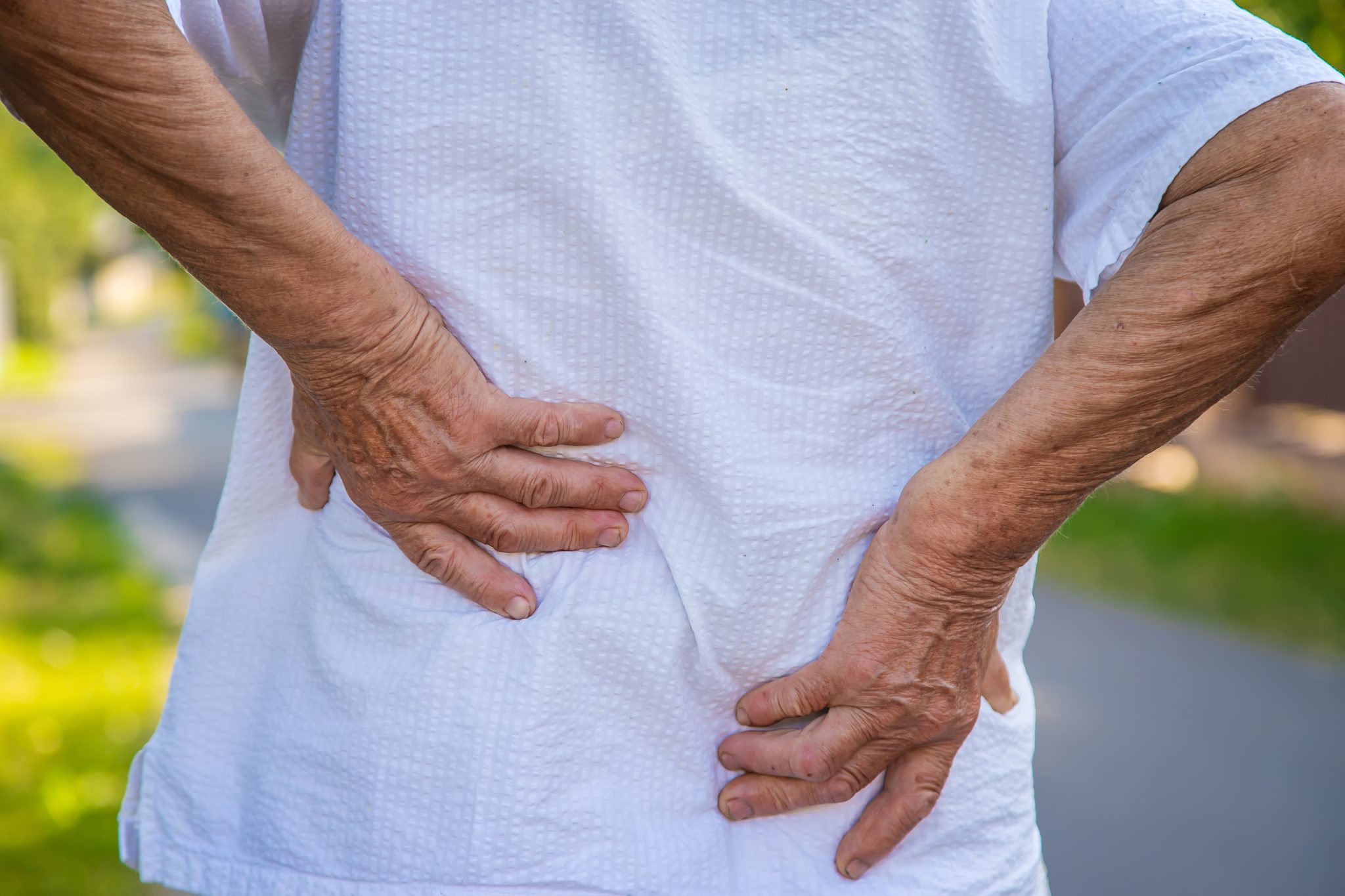 back pain in seniors, back pain in older adults, back pain after 50, causes of back pain in seniors, Oakland chiropractor, chiropractor in Oakland